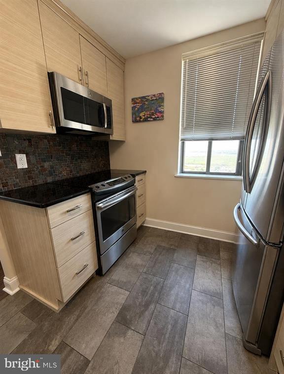 100 S Berkley Sq #21n Property Photo 4