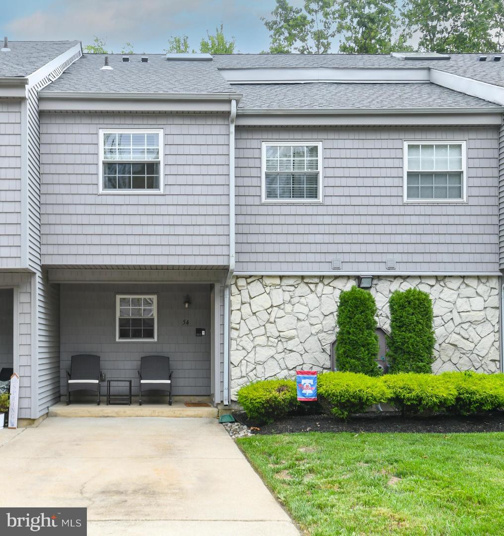 54 Harbor Dr Property Photo 1
