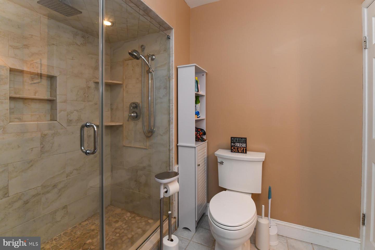 54 Harbor Dr Property Photo 20