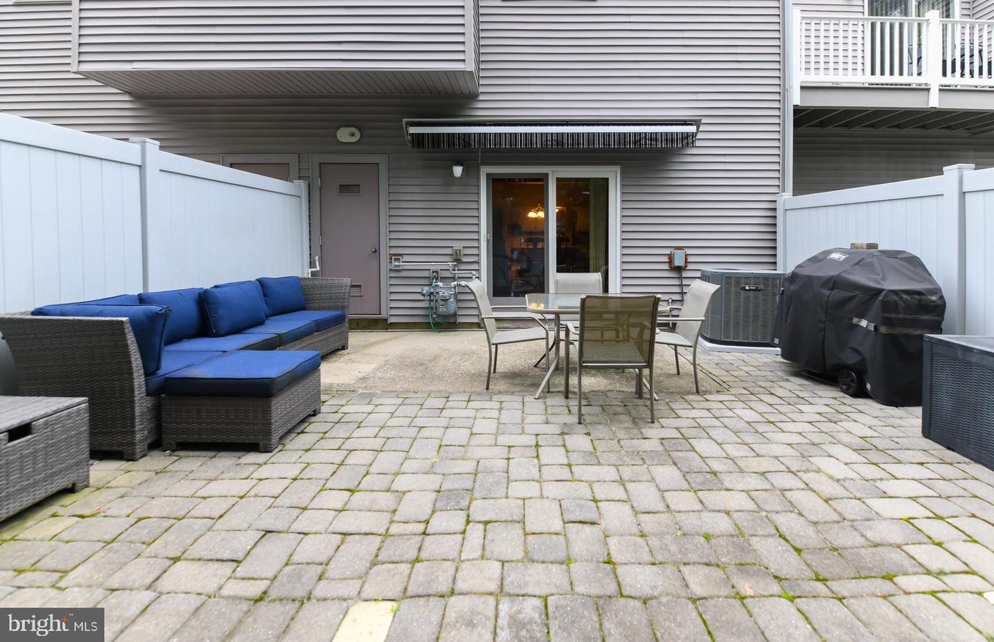 54 Harbor Dr Property Photo 25