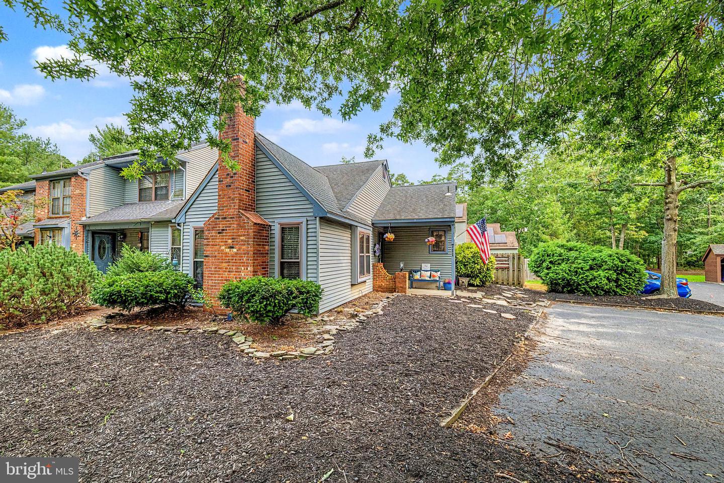711 E Cooper Ferry Ct Property Photo 2