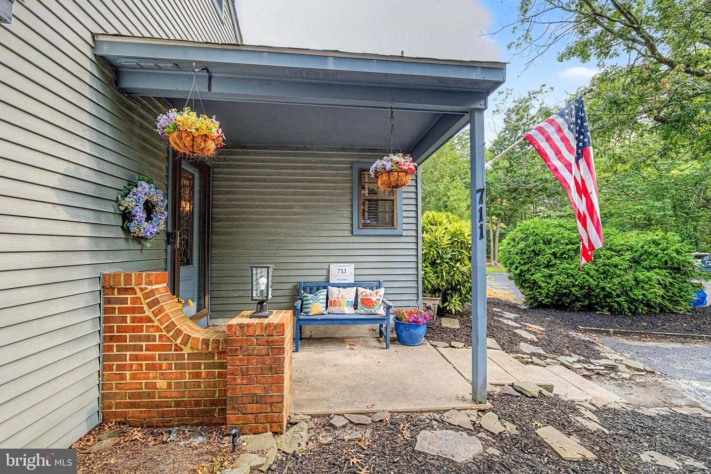 711 E Cooper Ferry Ct Property Photo 4