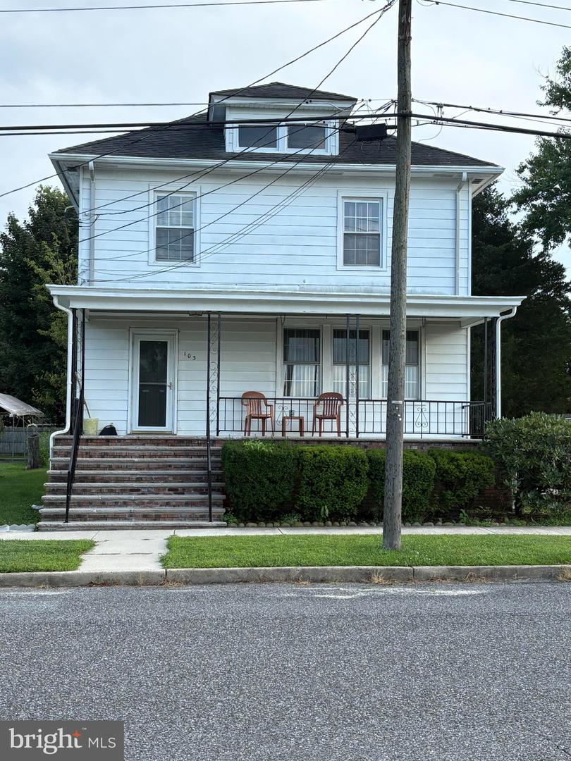 103 E Atlantic Property Photo 1