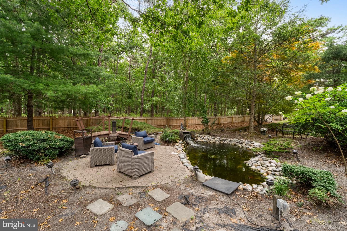 209 Shady Knoll Ln Property Photo 3