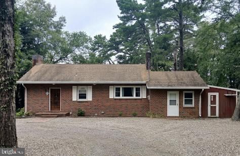 234 RIVERSIDE DR