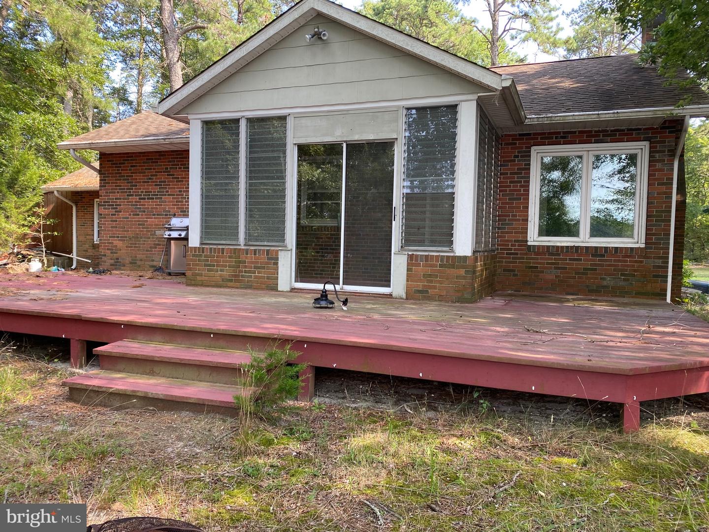234 Riverside Dr Property Photo 2