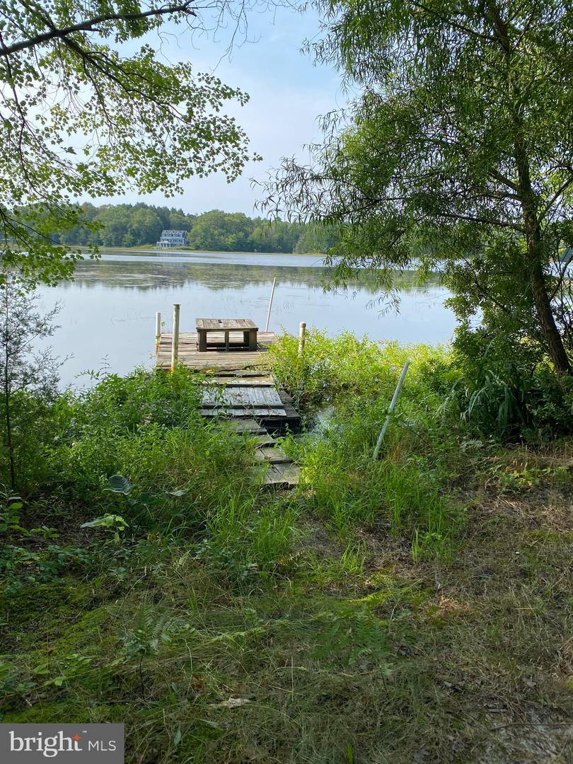 234 Riverside Dr Property Photo 5