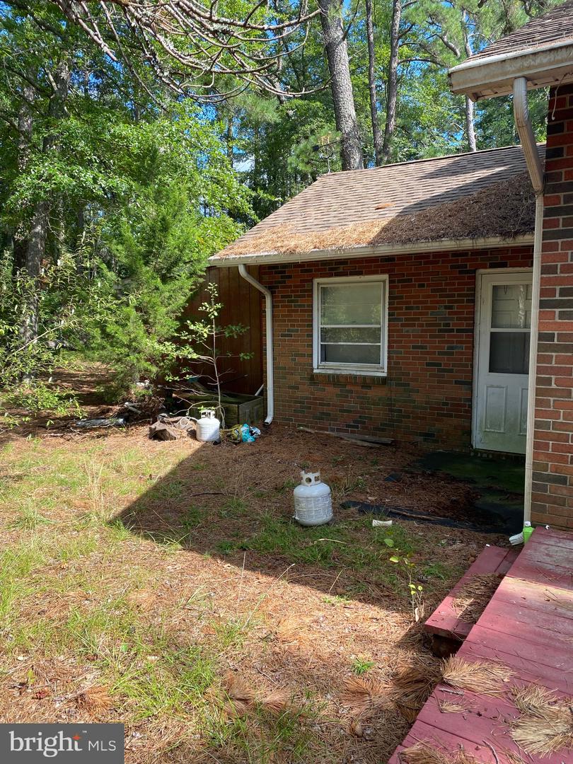 234 Riverside Dr Property Photo 18