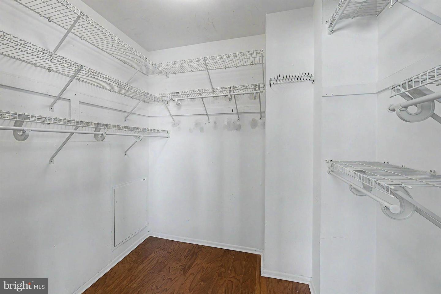5000 Boardwalk #506 Property Photo 25