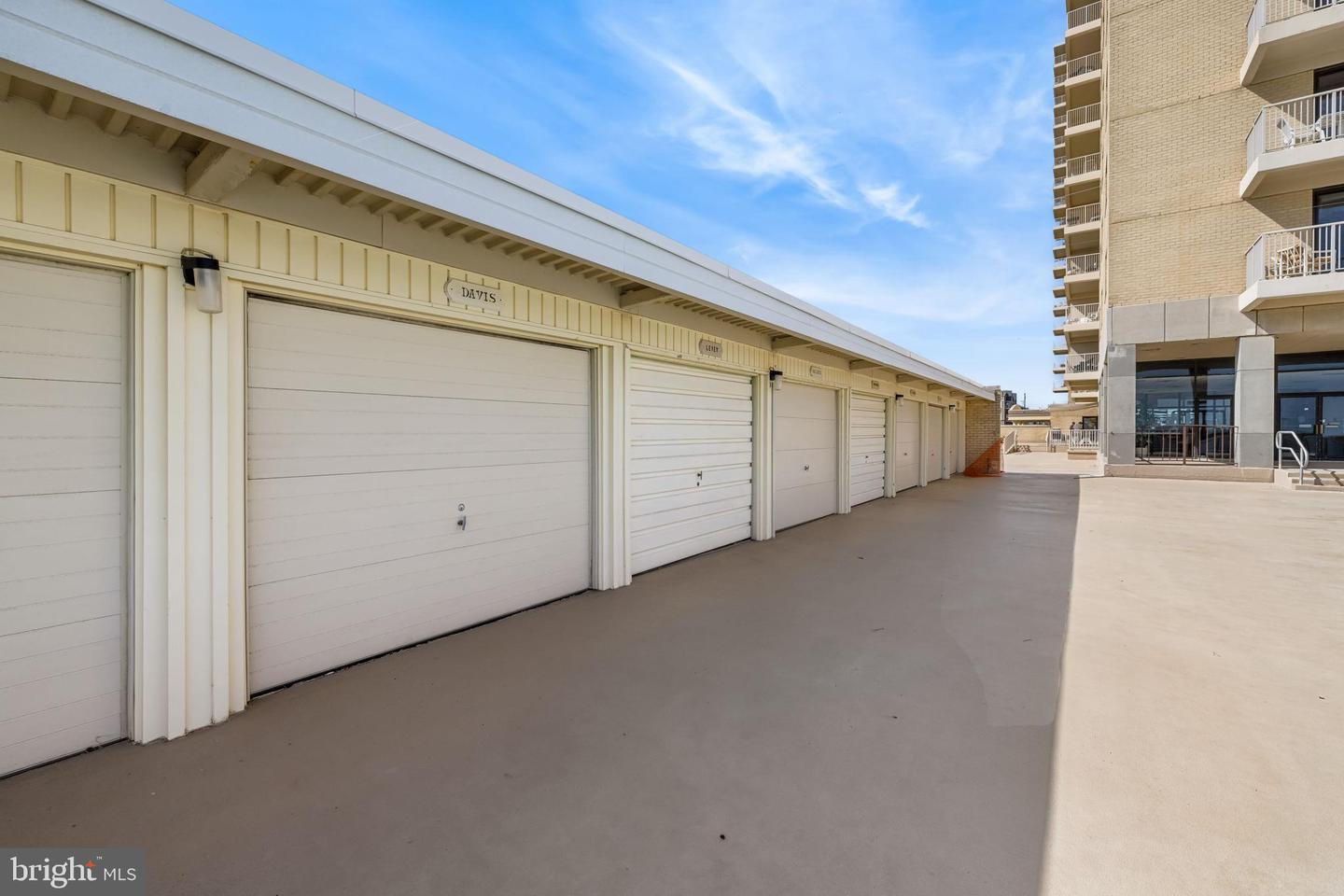 5000 Boardwalk #506 Property Photo 38