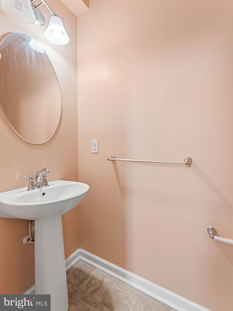 402 Starfish Ln Property Photo 5