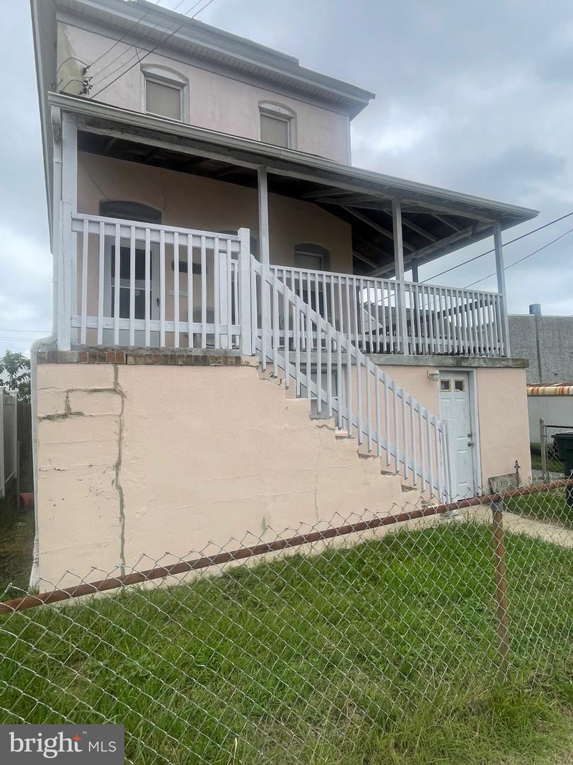 1909 Magellan Ave Property Photo 4