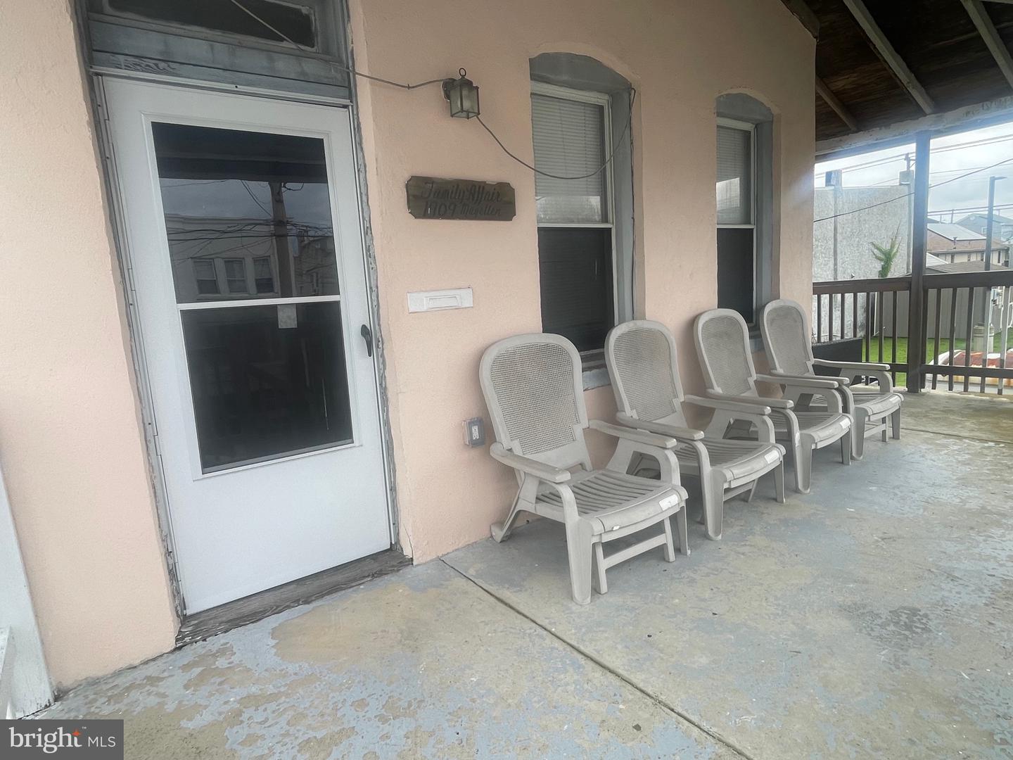 1909 Magellan Ave Property Photo 5