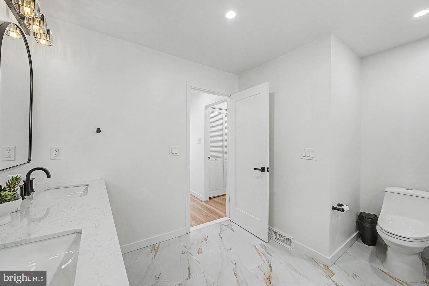2 Catalina Dr Property Photo 18