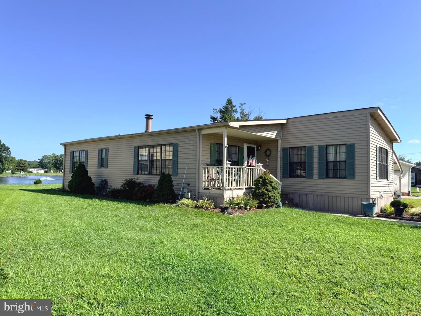 292 Mayflower Dr Property Photo 1