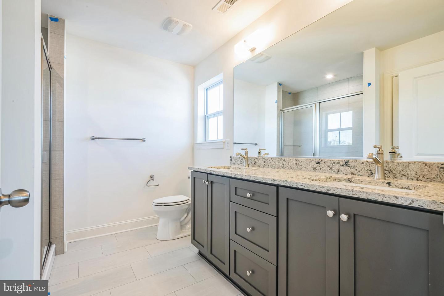 814 N Chew Rd Property Photo 18
