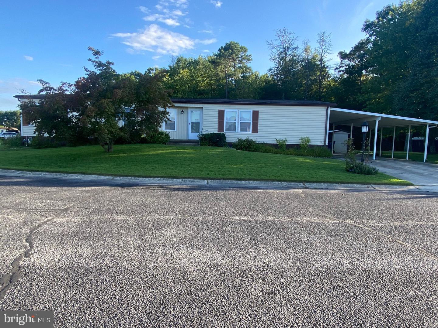 273 Mayflower Dr Property Photo 1