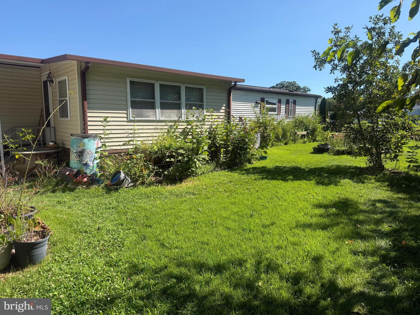 273 Mayflower Dr Property Photo 2