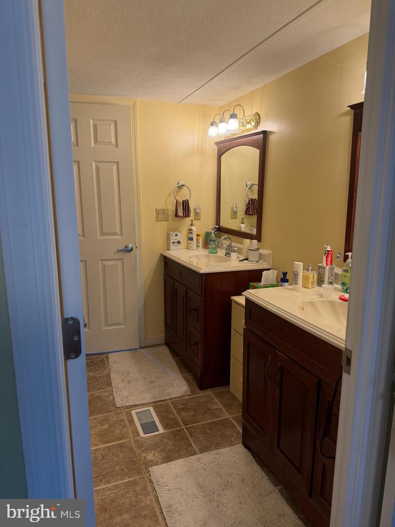 273 Mayflower Dr Property Photo 11