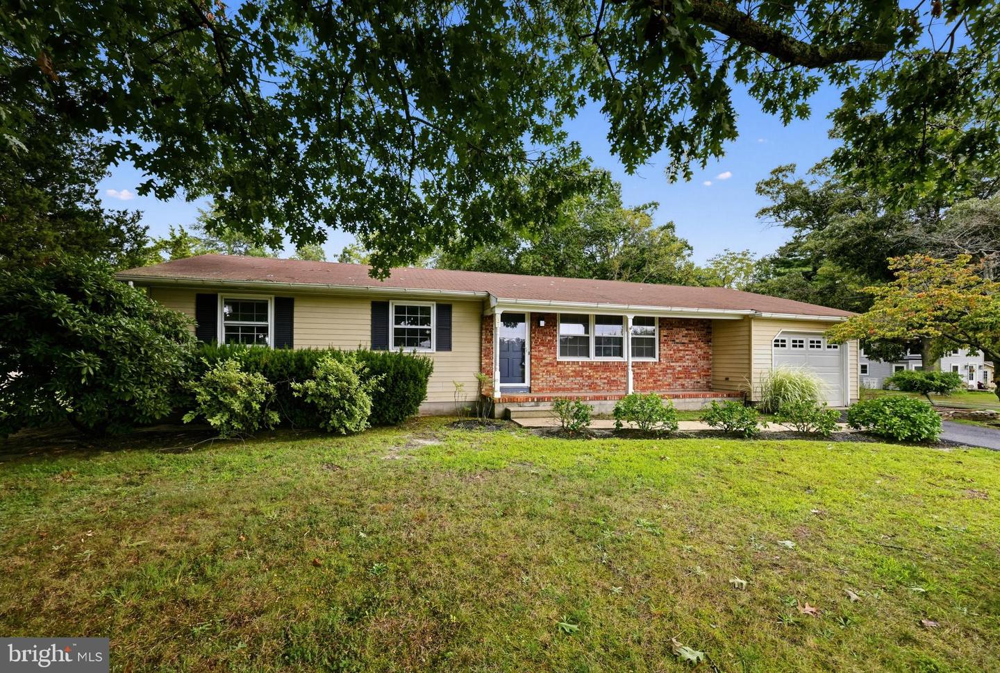 137 Wheat Rd Property Photo 2