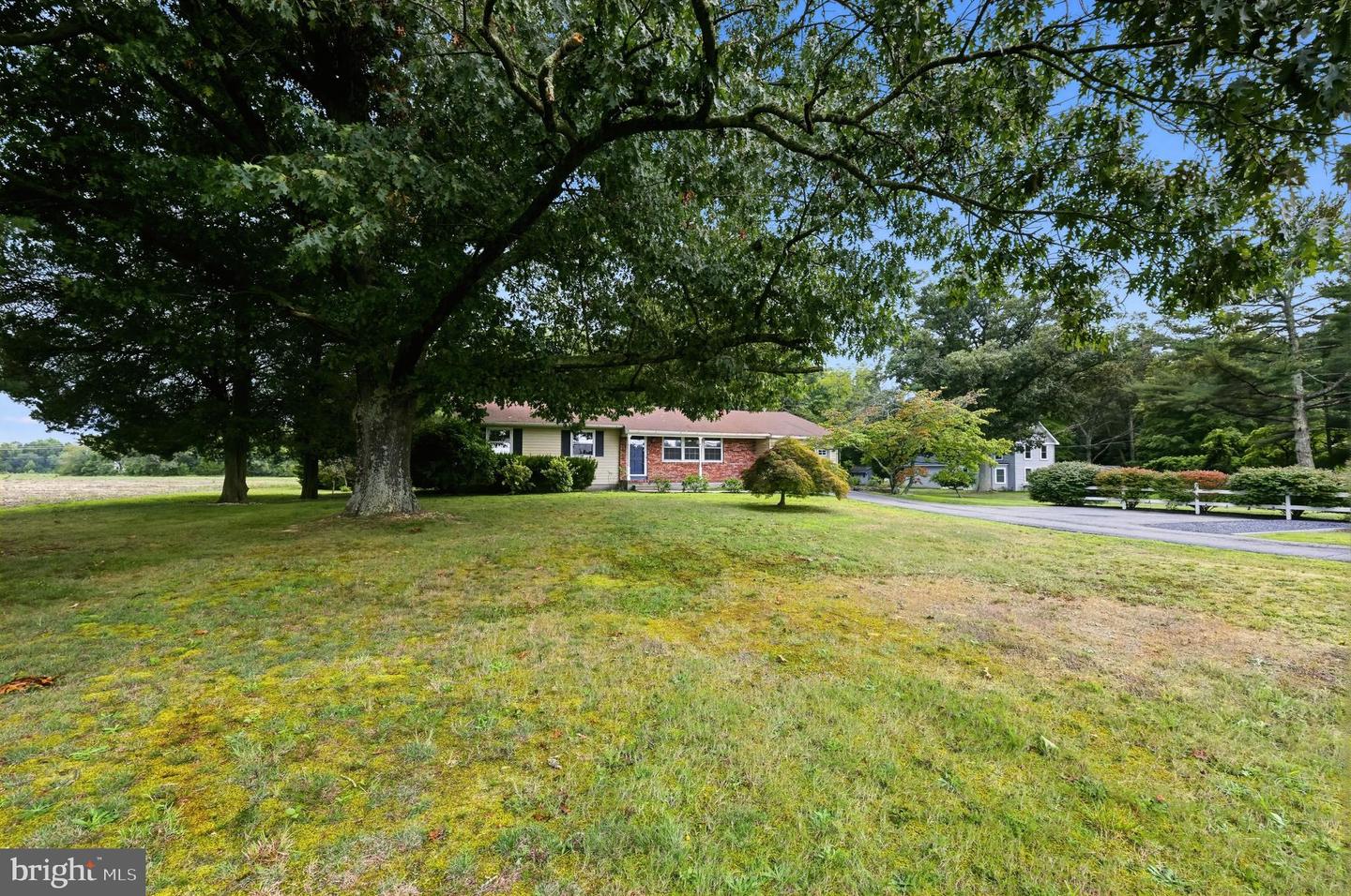 137 Wheat Rd Property Photo 3