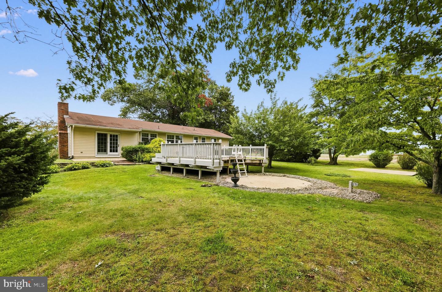 137 Wheat Rd Property Photo 5