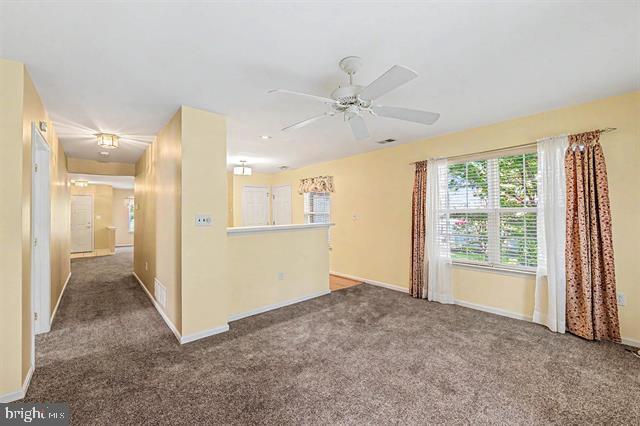 676 E Chancery Ln Property Photo 14
