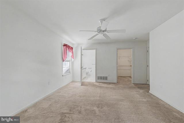 676 E Chancery Ln Property Photo 23