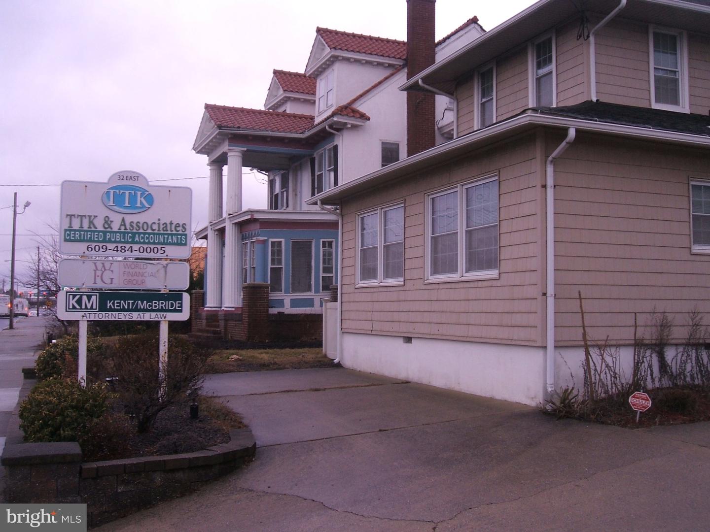 32 BLACK HORSE PIKE Property Photo 1