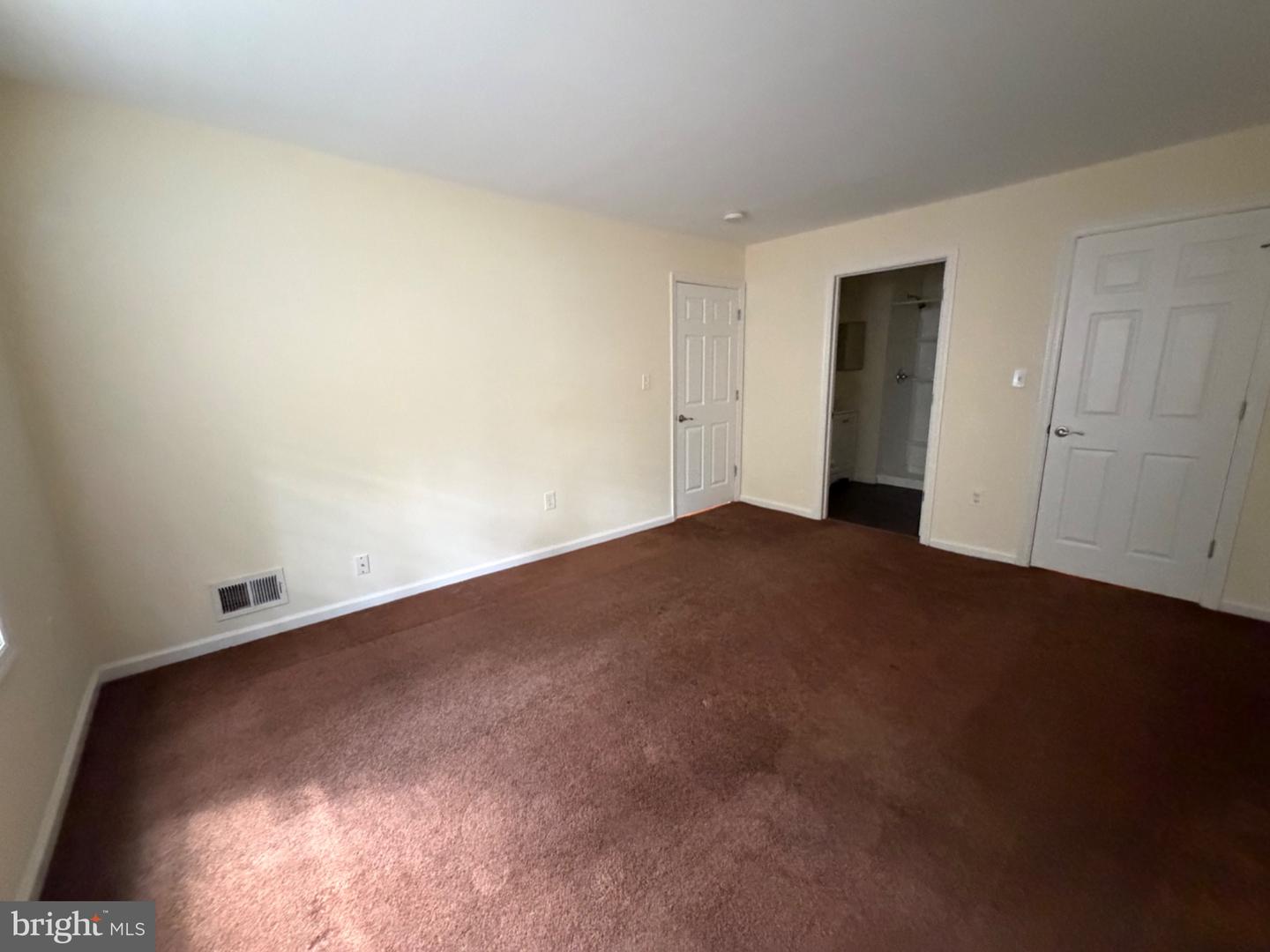 71 Iroquois Dr Property Photo 16