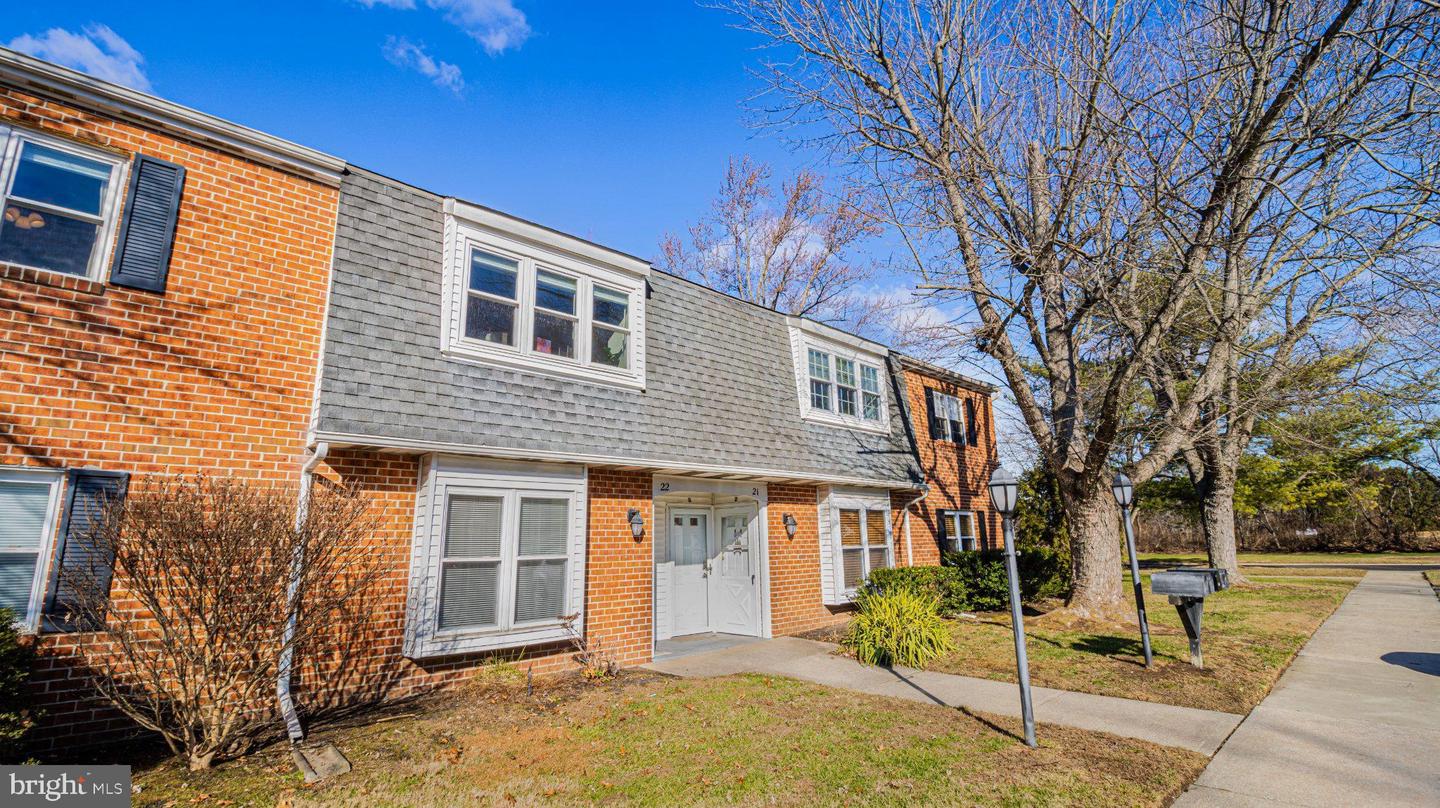 22 Deborah Ln #d Property Photo 1