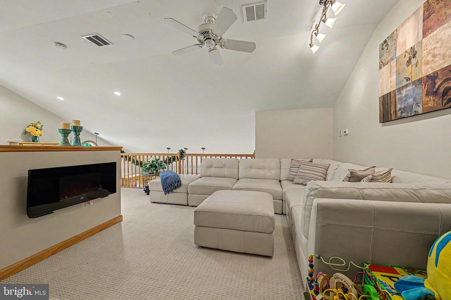 348 E Upland Ave E Property Photo 18