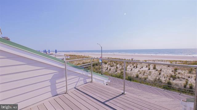 5208 Boardwalk Property Photo 1