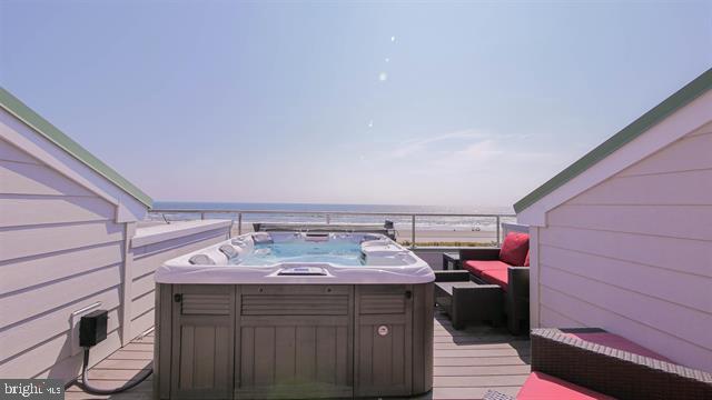 5208 Boardwalk Property Photo 4