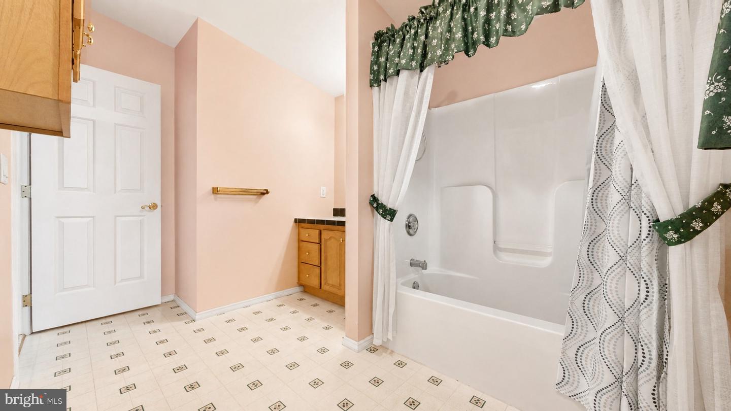 269 Pebble Beach Dr Property Photo 34