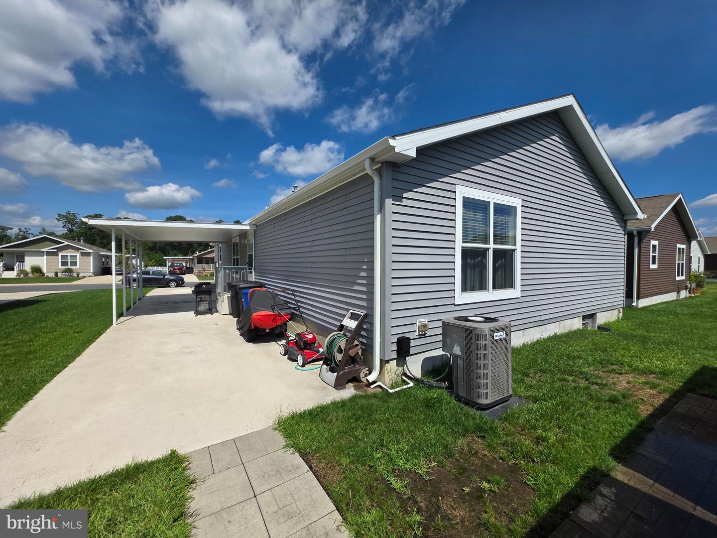 1913 Ventnor Ave Property Photo 13