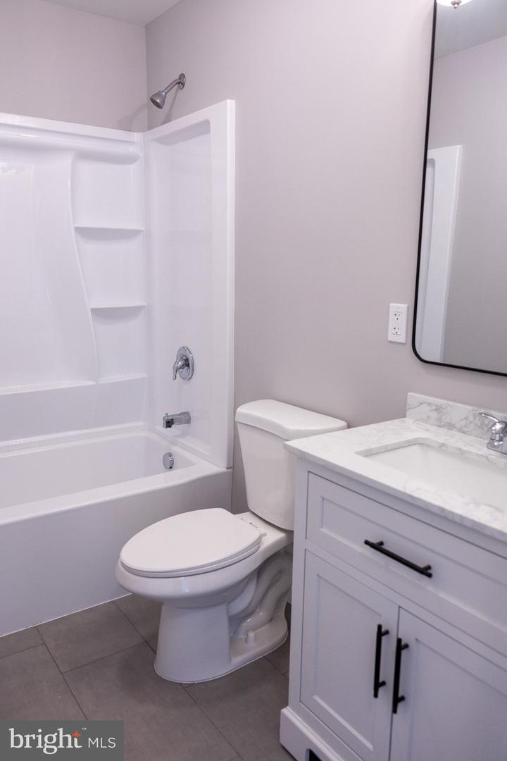 205 Sumner St Property Photo 13