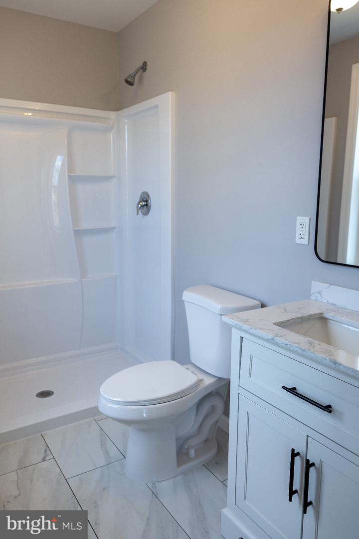 205 Sumner St Property Photo 22