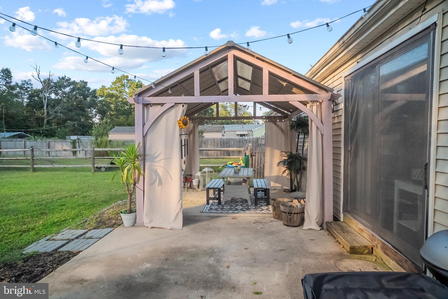 119 Berti St Property Photo 20