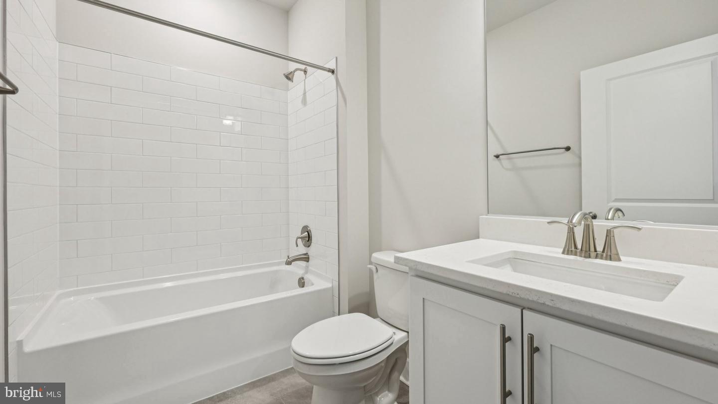 2 Santa Monica Rd Property Photo 12