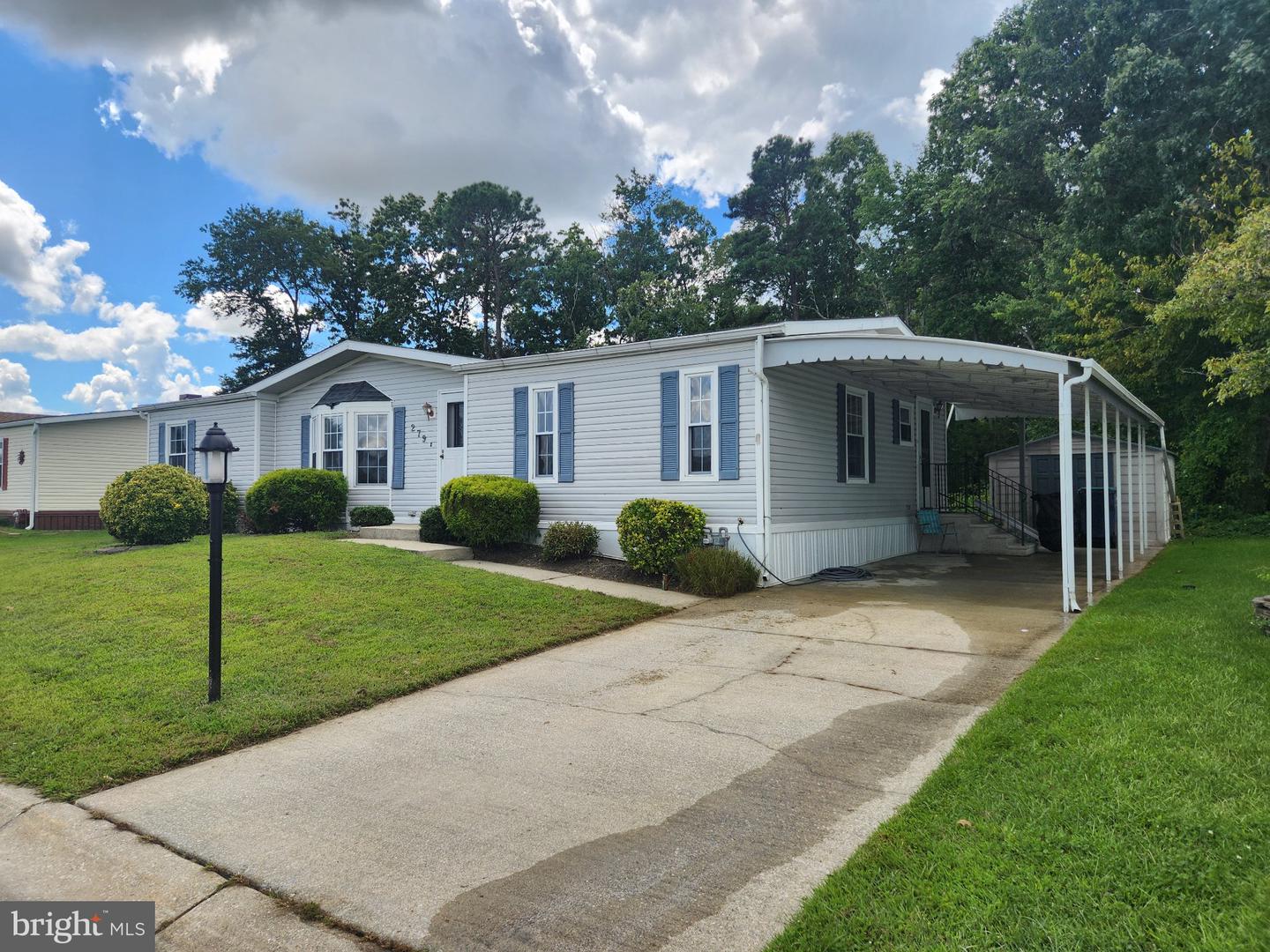 279 Mayflower Dr Property Photo 4
