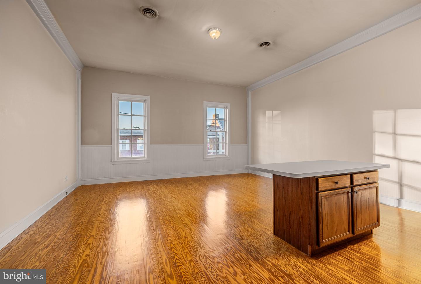 3 S 2ND ST Property Photo 1