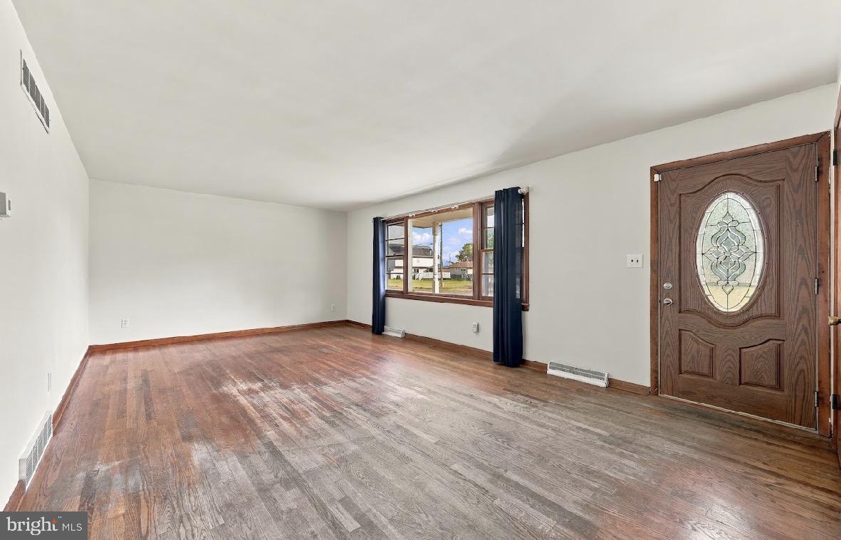 NJAC2026676 Property Photo 5