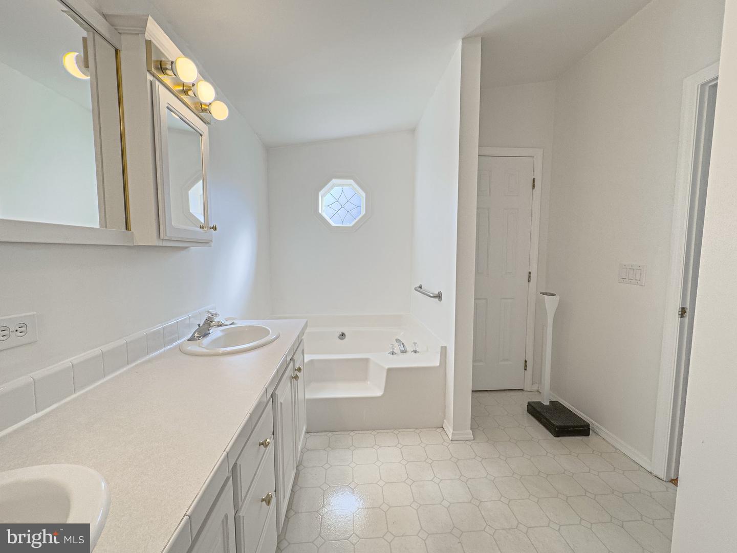 287 Pebble Beach Dr Property Photo 22