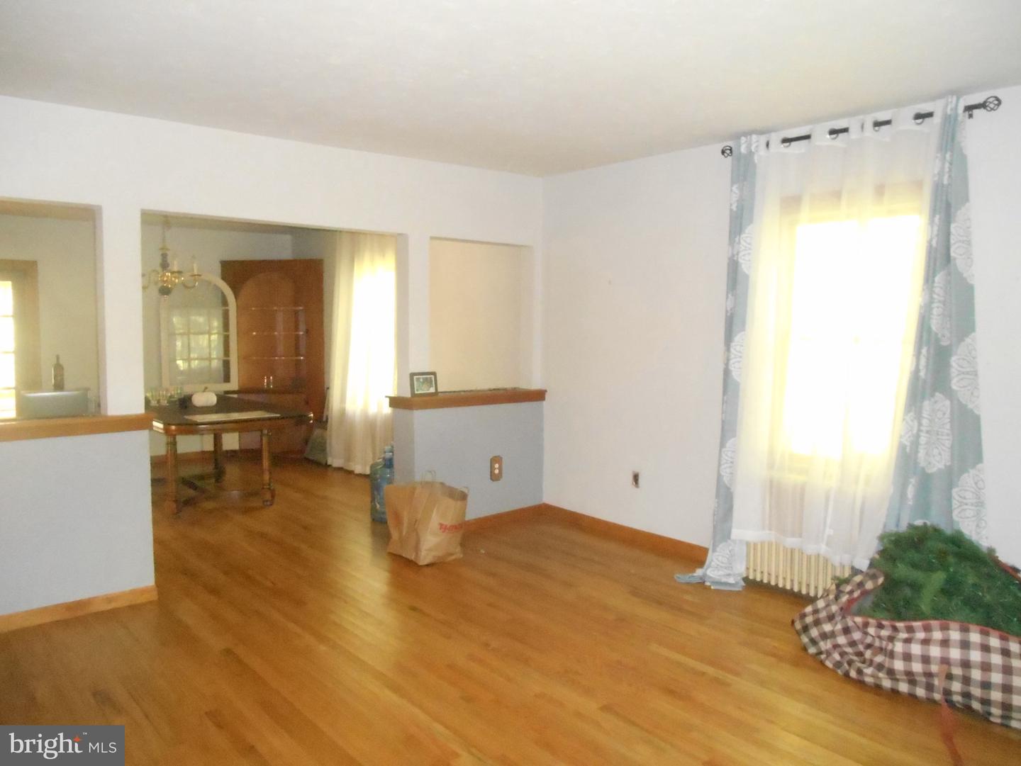 1002 N Chew Rd Property Photo 2
