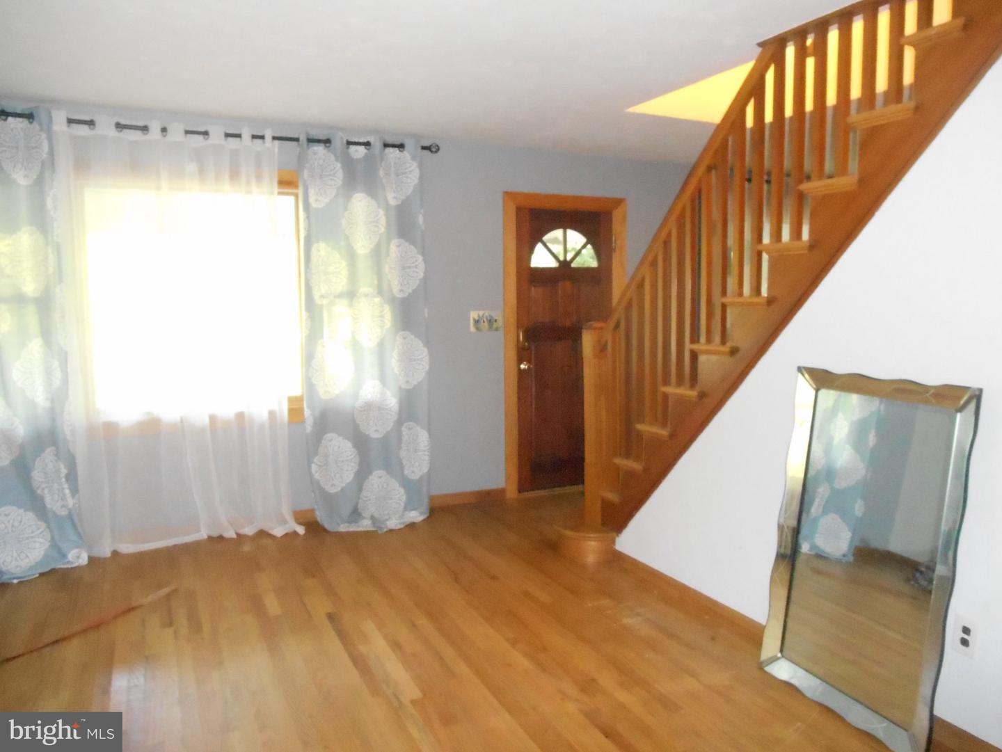1002 N Chew Rd Property Photo 3