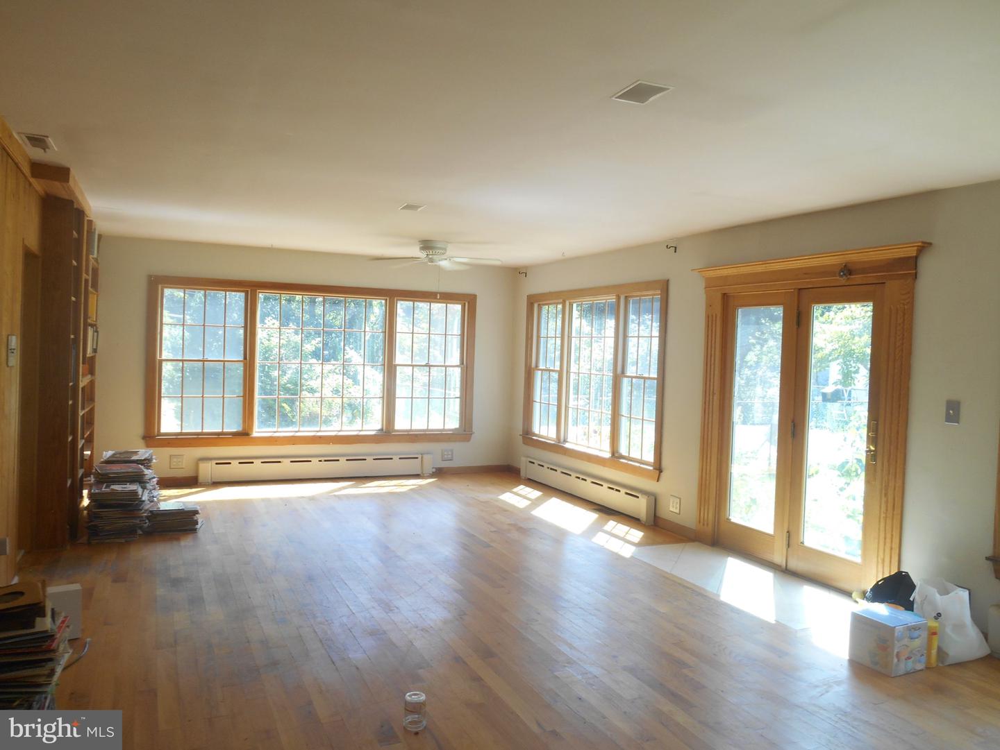 1002 N Chew Rd Property Photo 8