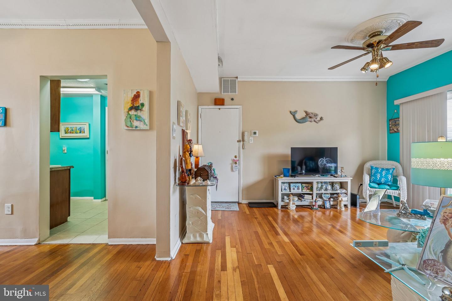 2 Montgomery Ave #b1 Property Photo 9