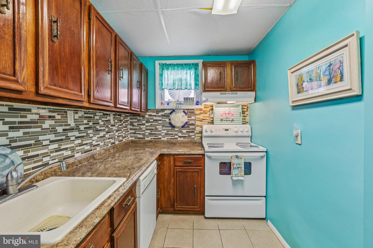 2 Montgomery Ave #b1 Property Photo 11