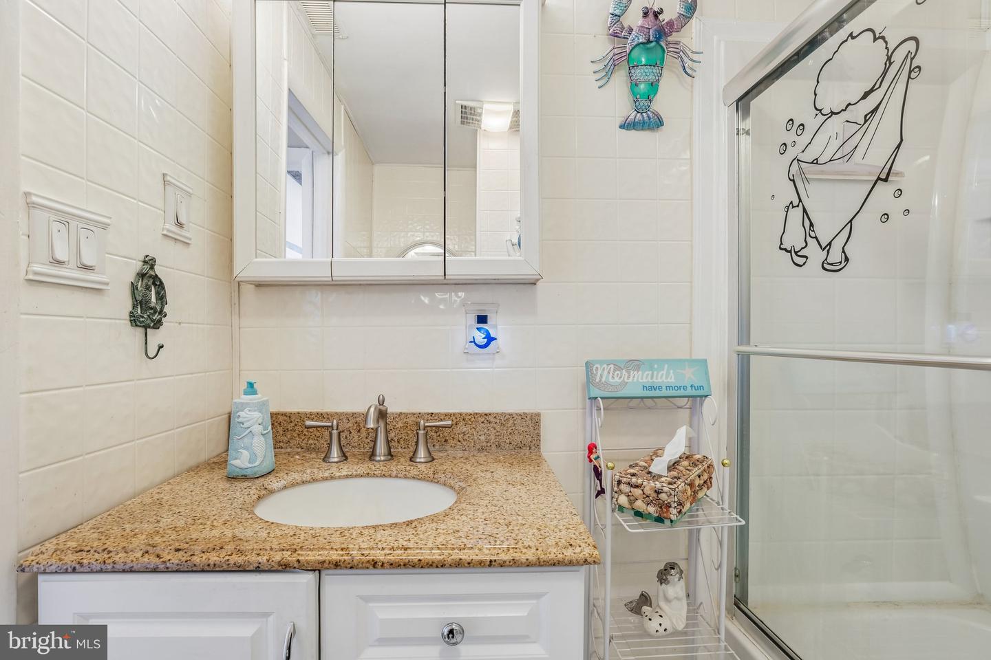 2 Montgomery Ave #b1 Property Photo 21